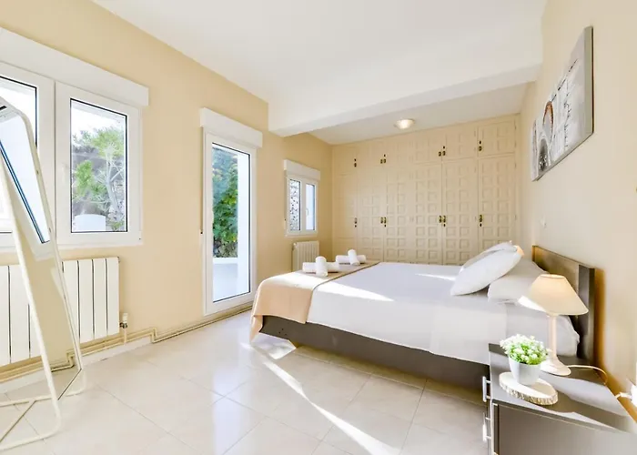 Willa Guzman - Cucarres *