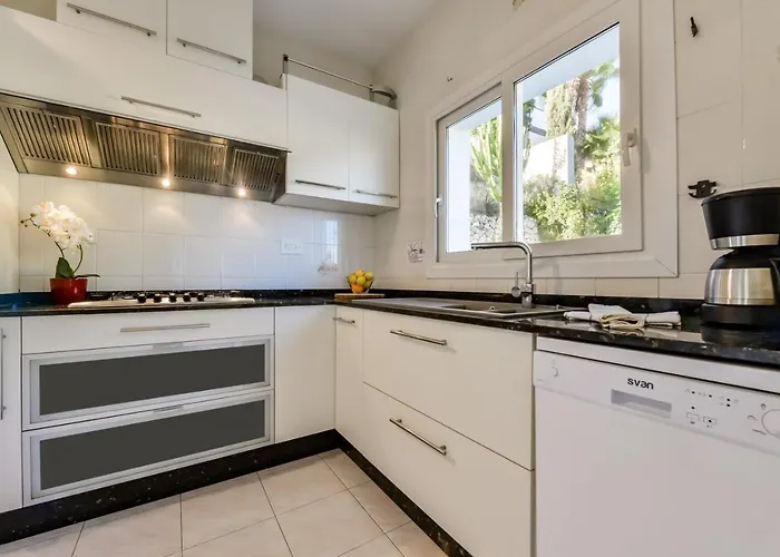 Vila Guzman - Cucarres *